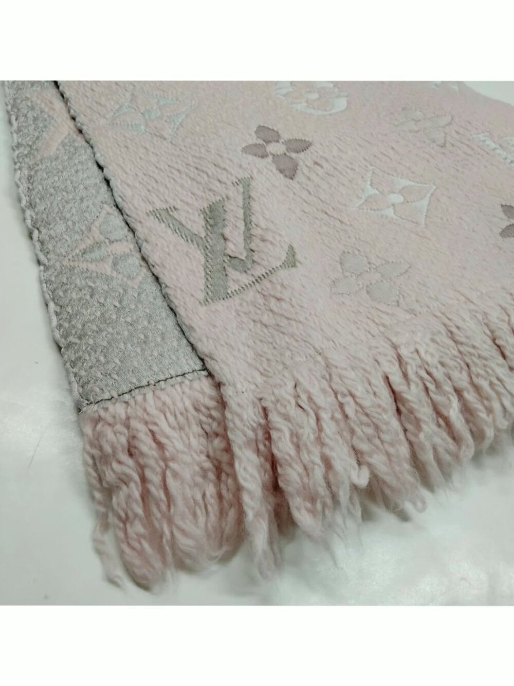 Authentic Louis Vuitton Monogram Wool Scarf Pink Fringe - Picture 6 of 10